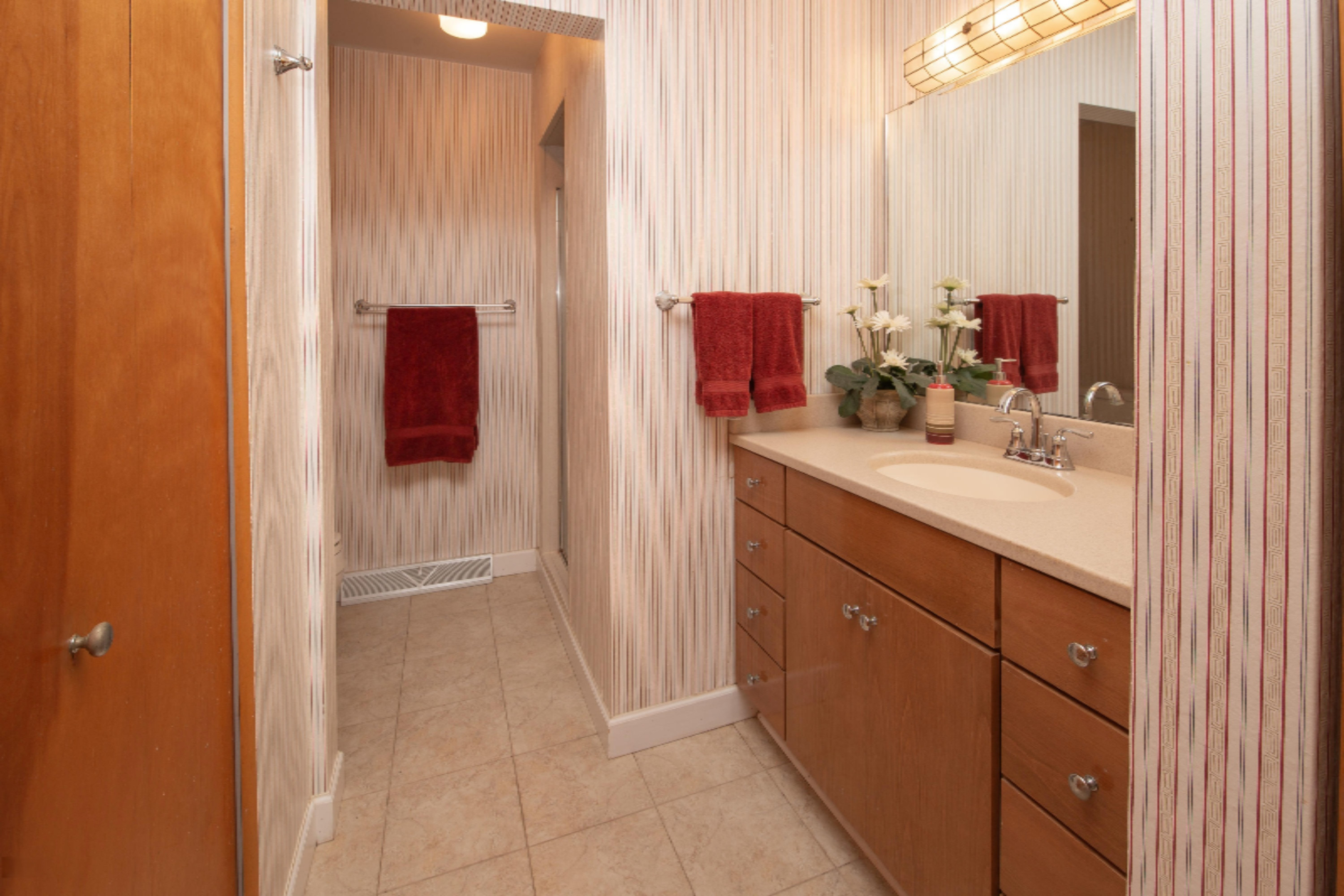 645 East Ridge Circle Kalamazoo, MI 49009 - Photo 15 of 35 645_E_Ridge_Circle-14