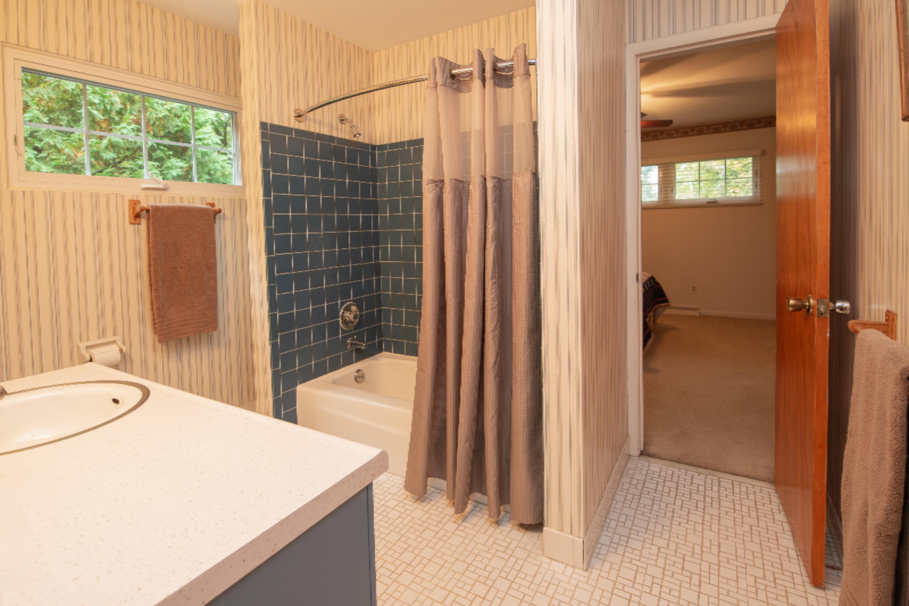 645 East Ridge Circle Kalamazoo, MI 49009 - Photo 17 of 35 645_E_Ridge_Circle-16