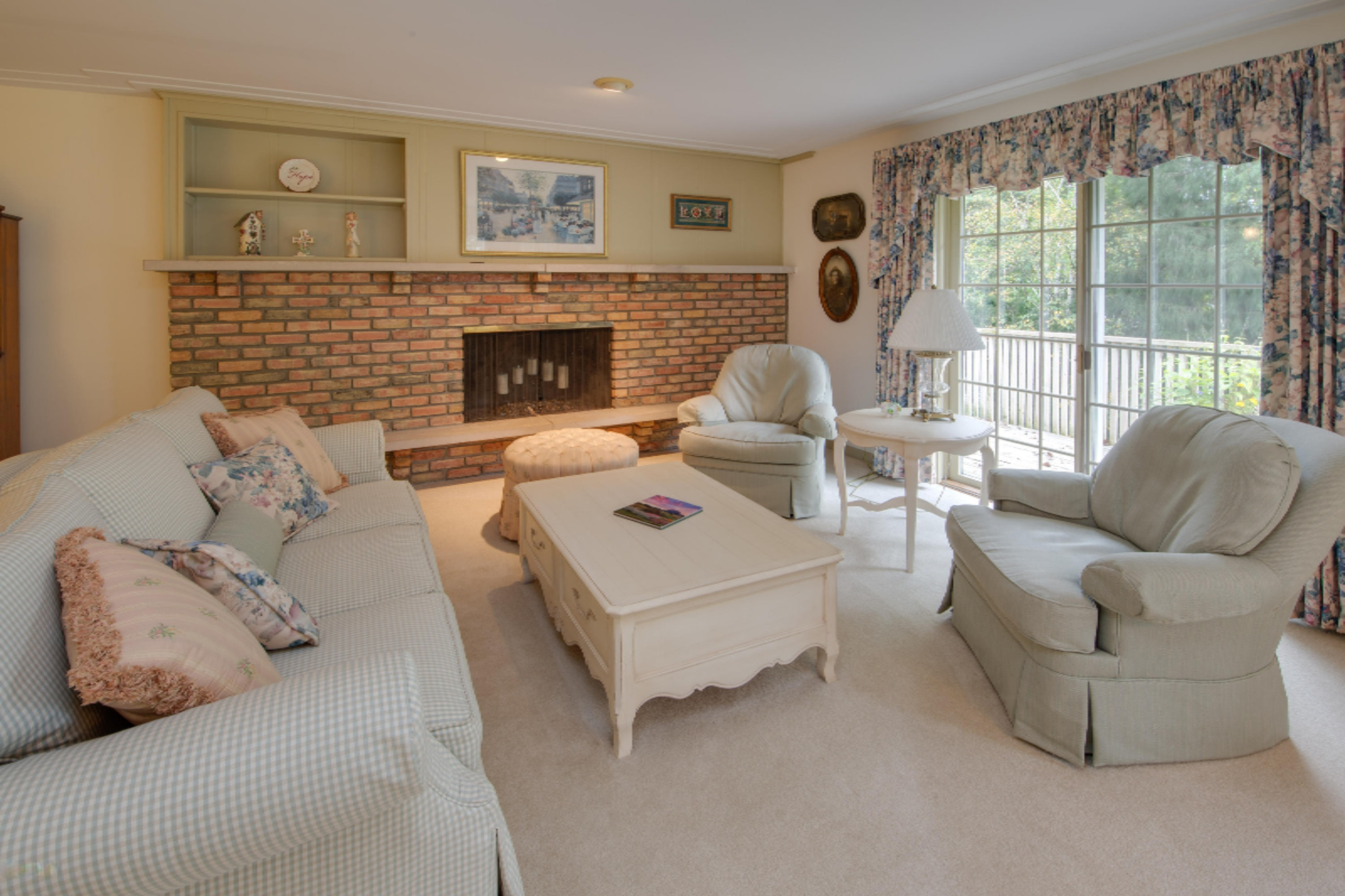645 East Ridge Circle Kalamazoo, MI 49009 - Photo 6 of 35 645_E_Ridge_Circle-10