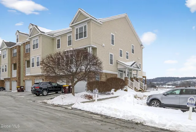 $315,000 | 4201 Admiral's Walk Drive, Cohoes, NY 12047