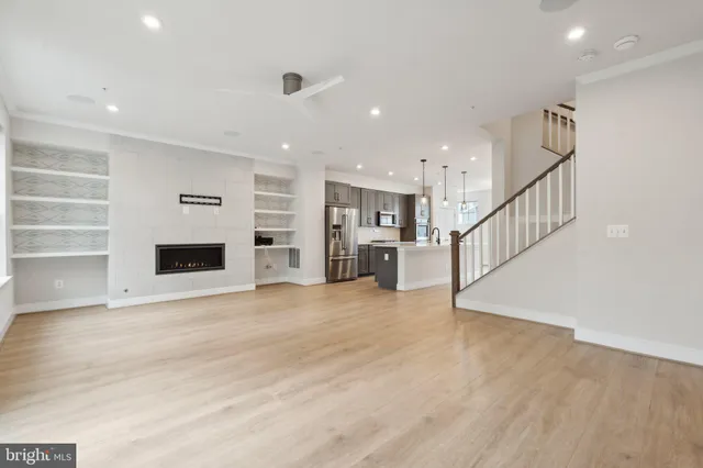 $5,500 | 3034 Declan Way, Falls Church, VA 22044