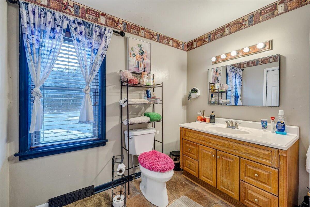 2412 Quarterwood Road Montvale, VA 24122 - Photo 21 of 40 26-MIB04069