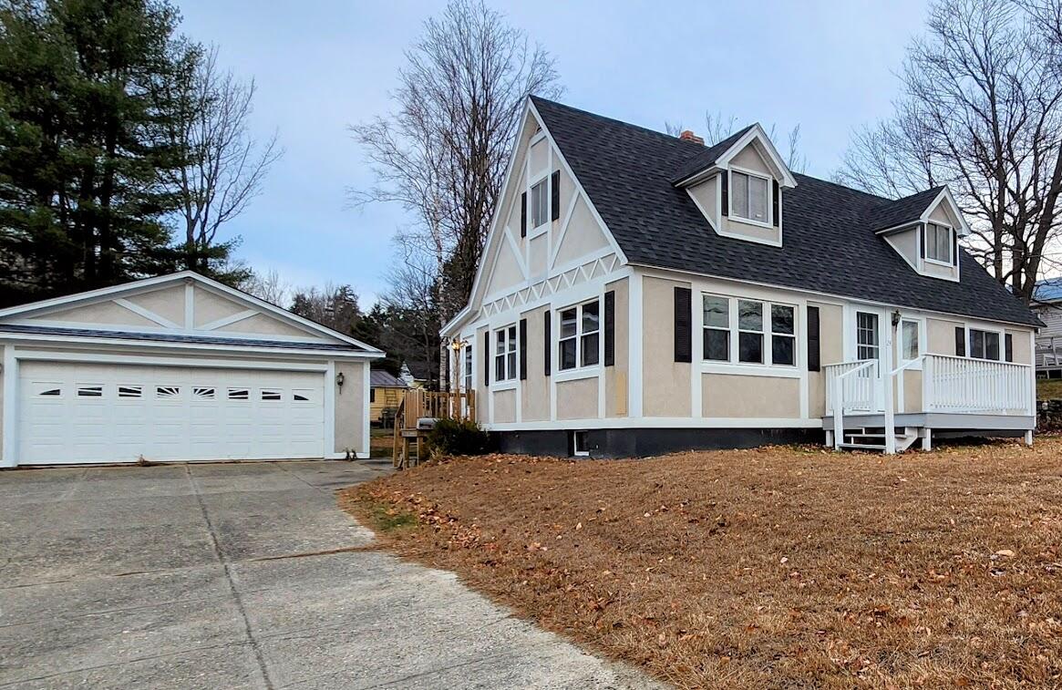 24 Vermont Street Millinocket, ME 04462 - Photo 1 of 31 24 Vermont St