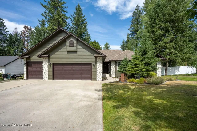 $689,275 | 1361 East Westdale Drive, Hayden, ID 83835