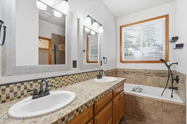 $689,275 | 1361 East Westdale Drive, Hayden, ID 83835