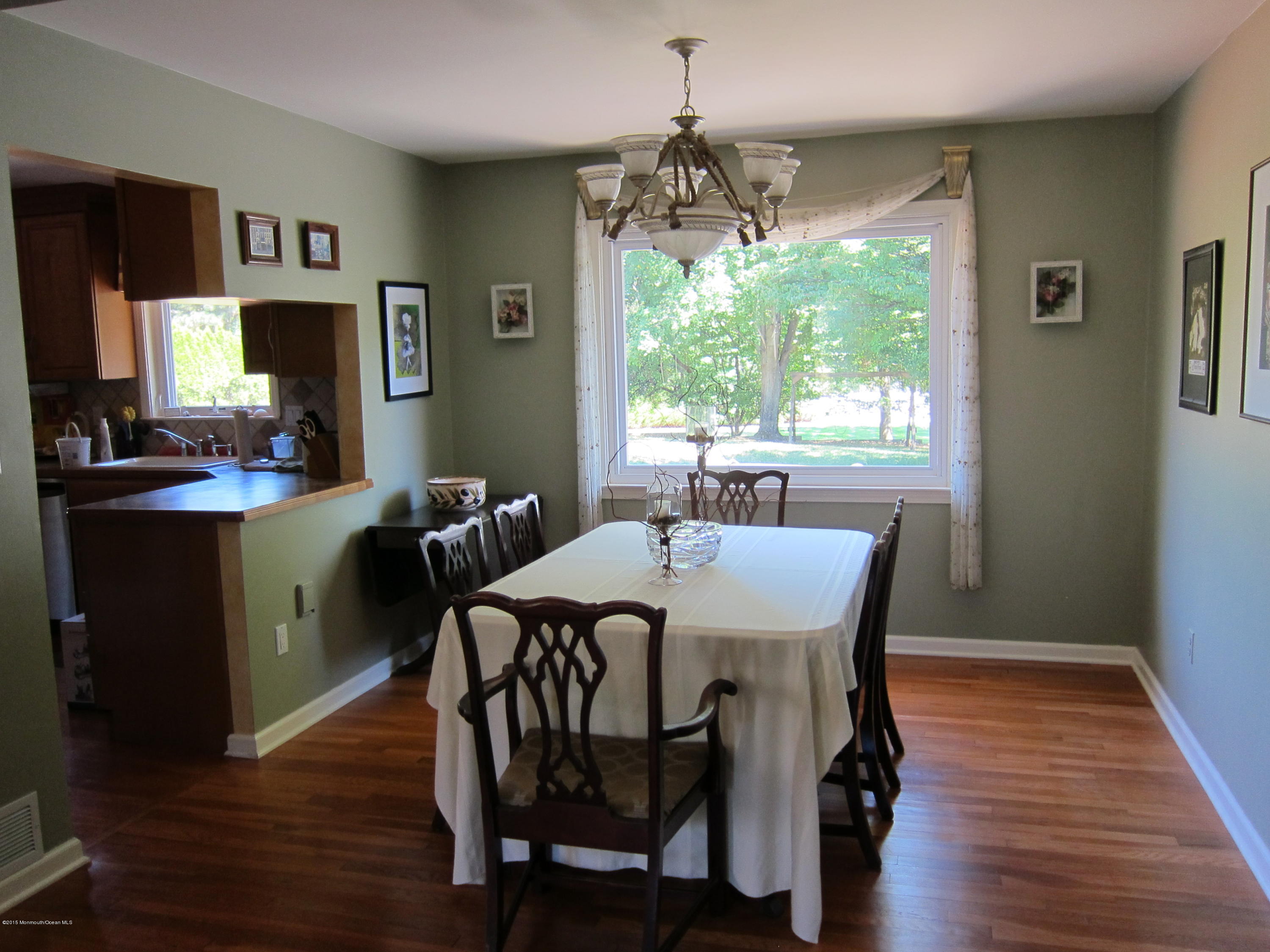 4 Bruce Road Morganville, NJ 07751 - Photo 8 of 19 8-Dining Room
