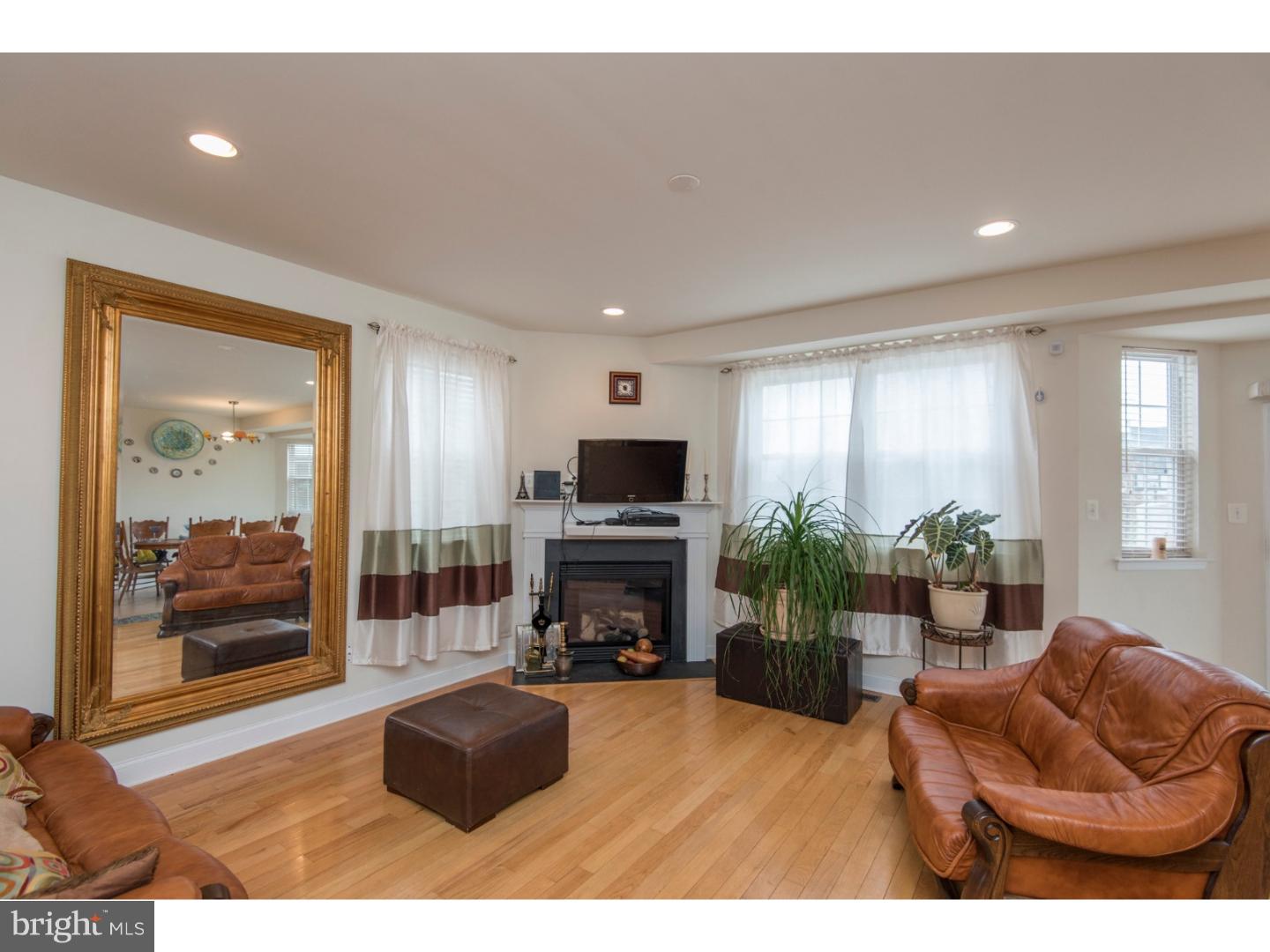 9733 Bridle Road Philadelphia, PA 19115 - Photo 6 of 25