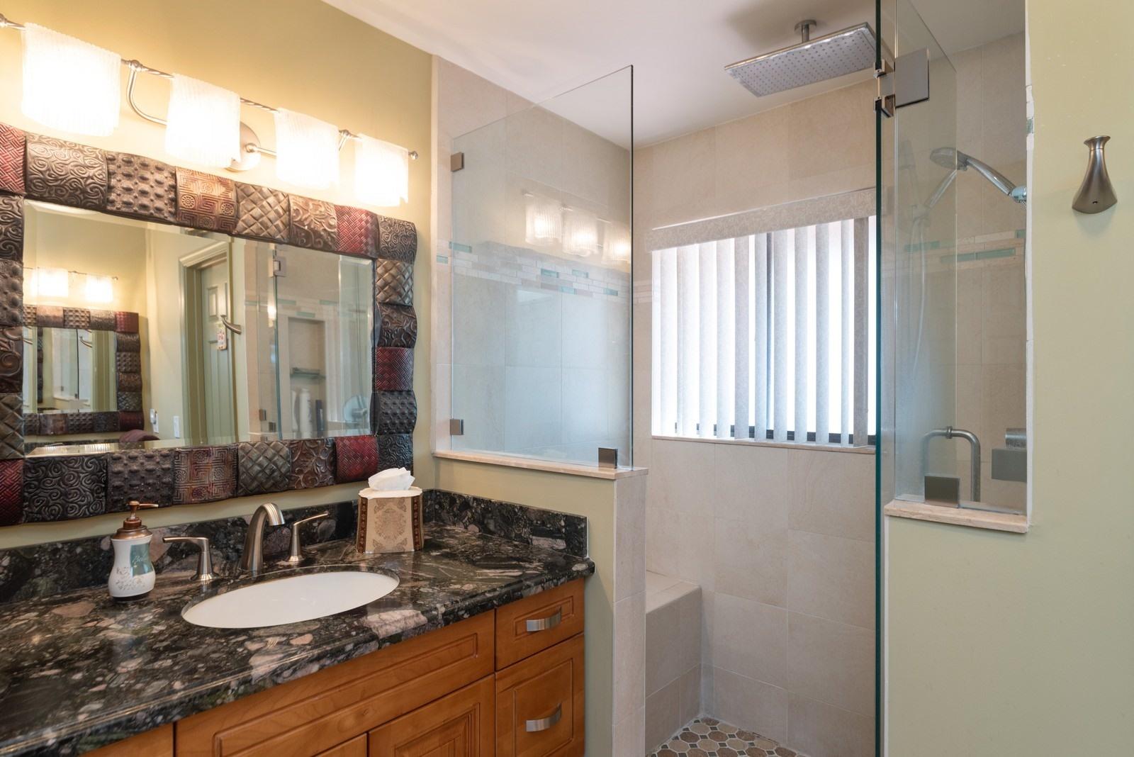 5710 Coach House Circle, Unit F Boca Raton, FL 33486 - Photo 11 of 18 11_5710CoachHouseCircleF_13001_MasterBat