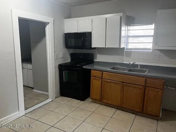 $1,049 | 1587 West 19th Street, Jacksonville, FL 32209