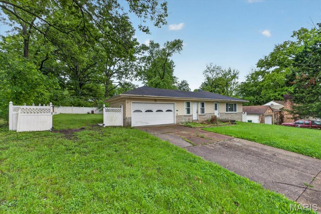2360 Chambers Road Moline Acres, MO 63136 - Photo 3 of 23