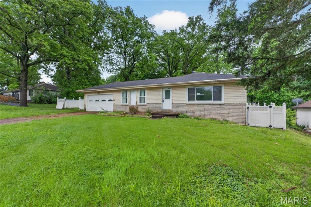 2360 Chambers Road Moline Acres, MO 63136 - Photo 4 of 23