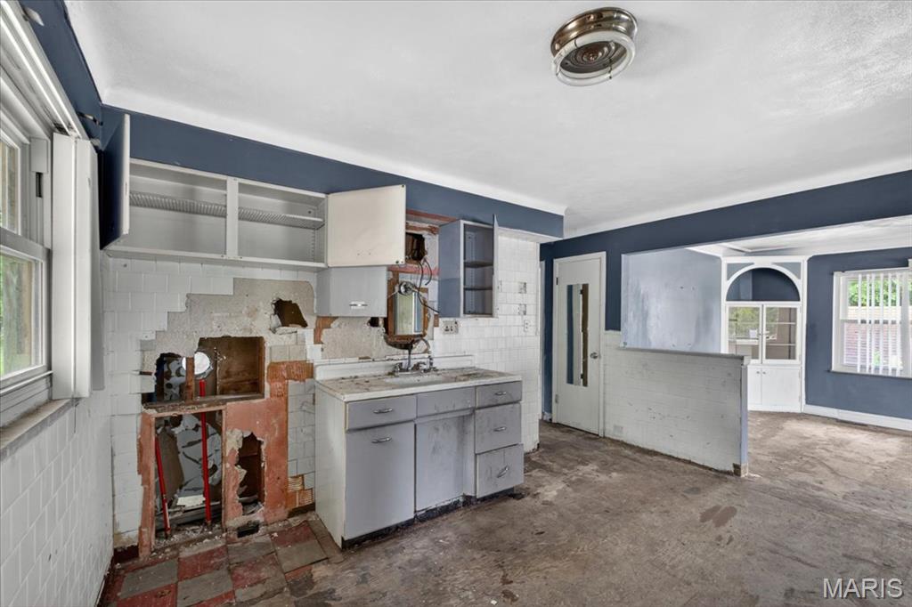 2360 Chambers Road Moline Acres, MO 63136 - Photo 8 of 23