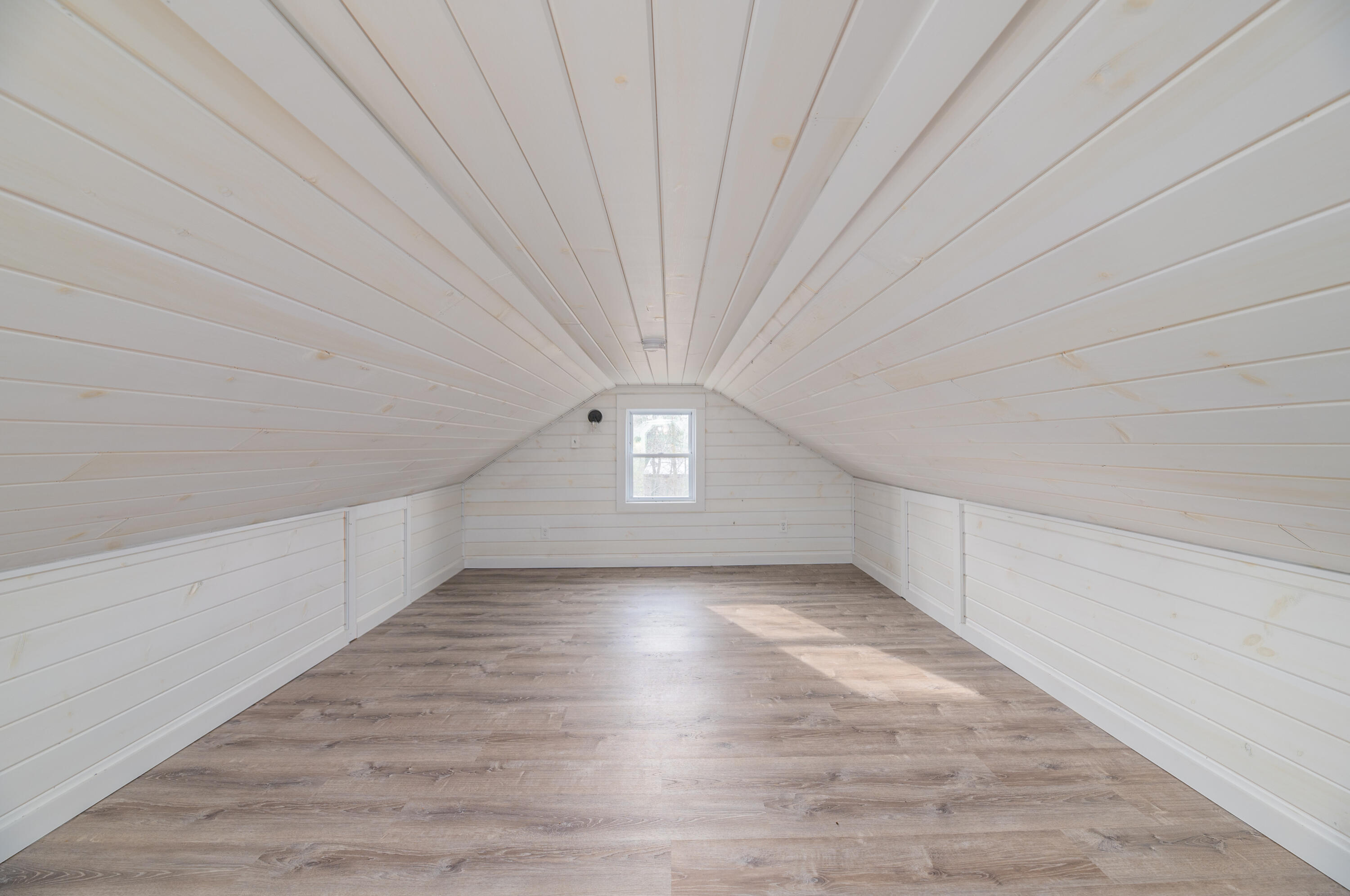 324 Hanson Road South China, ME 04358 - Photo 18 of 34 Interior29