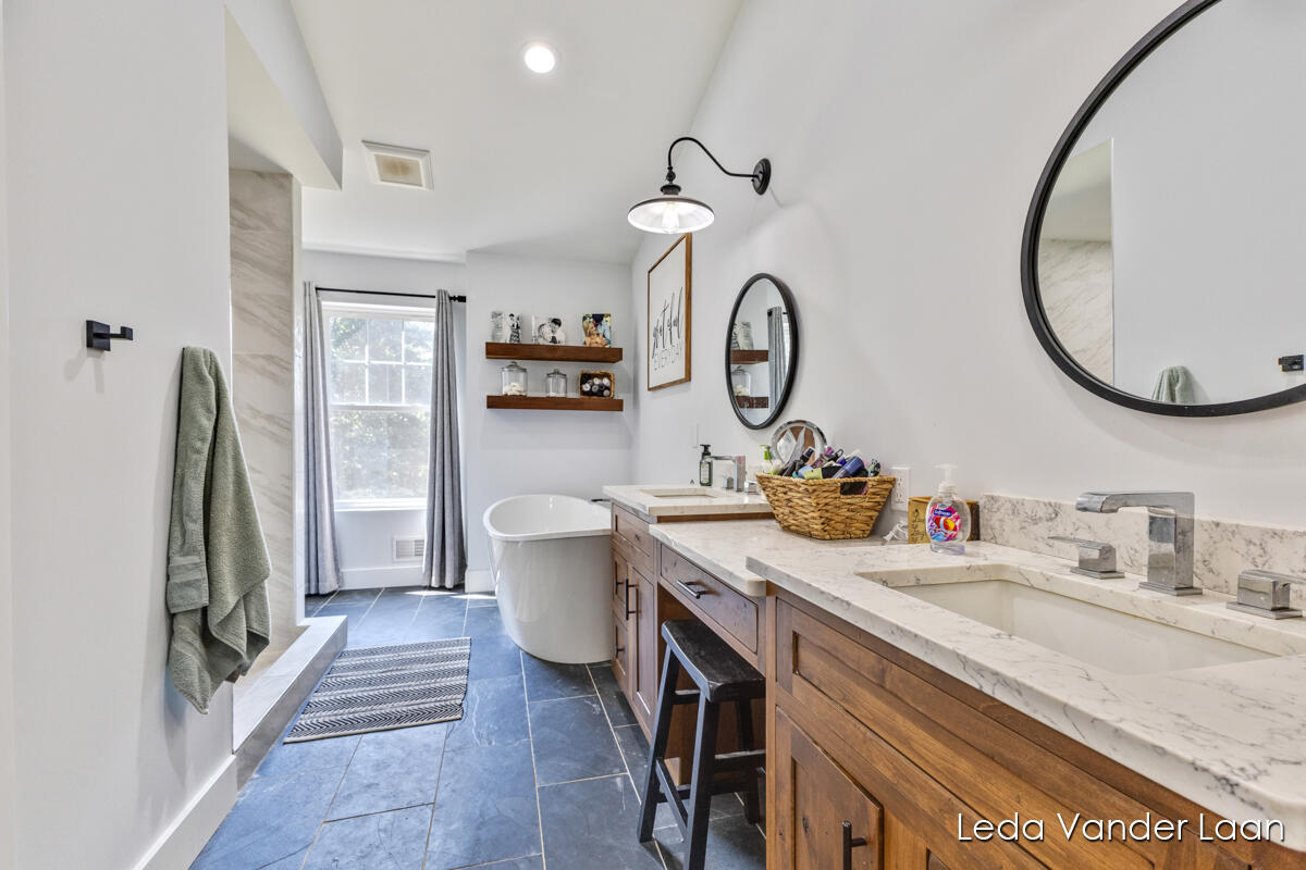 7385 14 Mile Road Northeast Cedar Springs, MI 49319 - Photo 19 of 51 IMG_1018