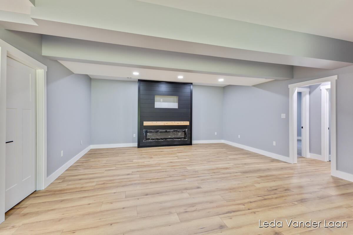 7385 14 Mile Road Northeast Cedar Springs, MI 49319 - Photo 33 of 51 IMG_1033