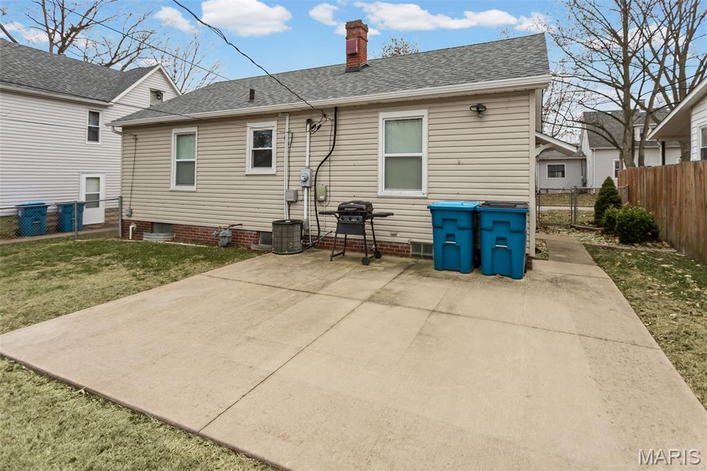 1405 14th Street Highland, IL 62249 - Photo 18 of 23