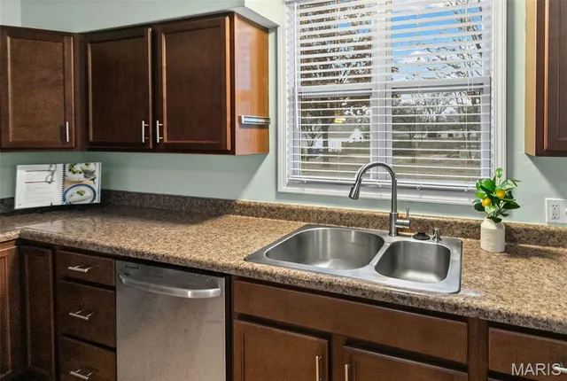 $159,000 | 1405 14th Street, Highland, IL 62249