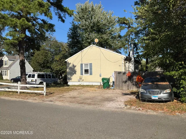 $299,000 | 1400 9th Avenue, Toms River, NJ 08757