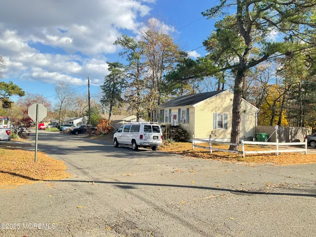 $299,000 | 1400 9th Avenue, Toms River, NJ 08757