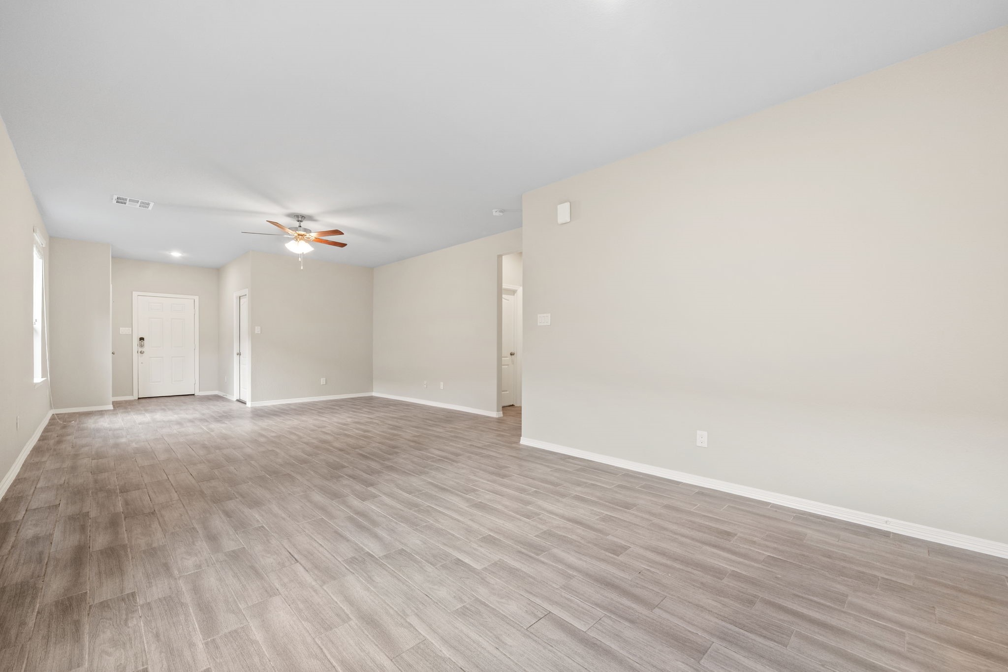 24734 Russet Bluff Trail Houston, TX 77336 - Photo 6 of 17