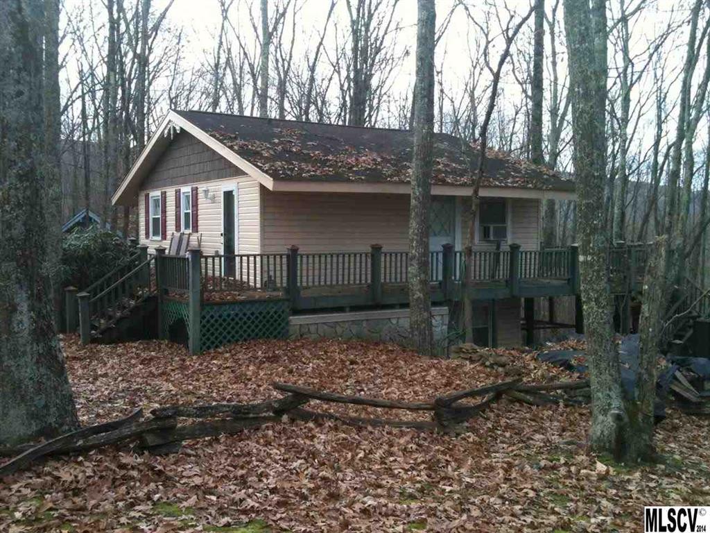 819 Pine Ridge Road Beech Mountain, NC 28604 - Photo 4 of 35