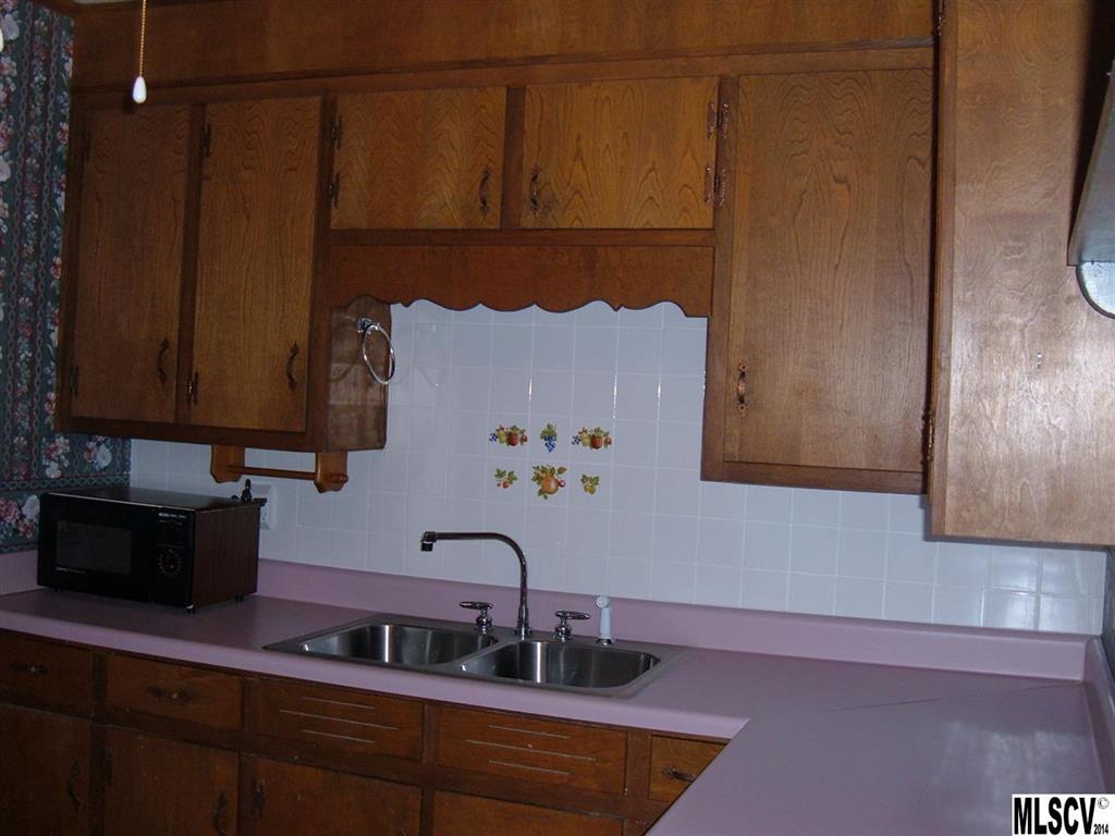 819 Pine Ridge Road Beech Mountain, NC 28604 - Photo 8 of 35