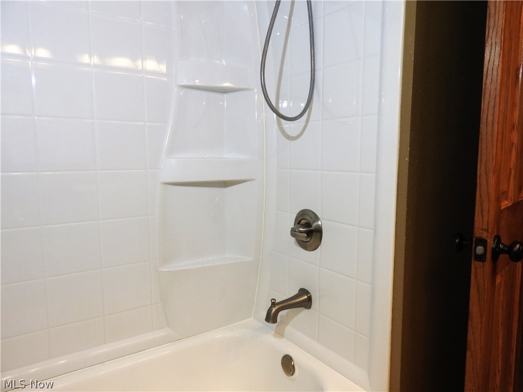 13860 Sheldon Road Brook Park, OH 44142 - Photo 12 of 26 Gallery Image 12