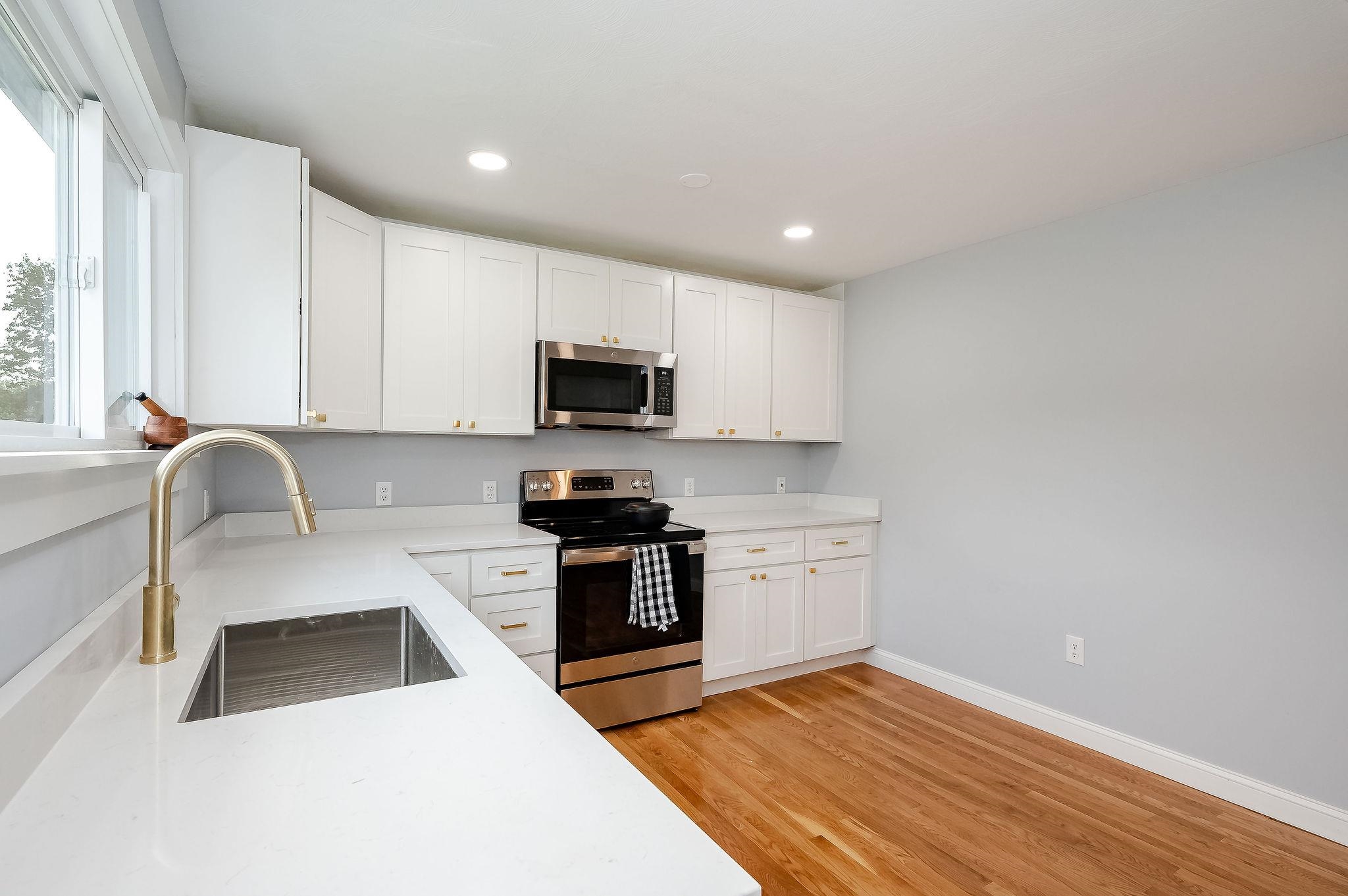 5 4th Street Rochester, NH 03867 - Photo 7 of 34