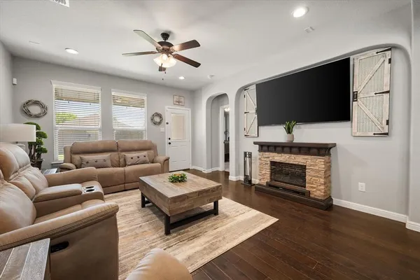$325,000 | 1004 Brownford Drive, Fort Worth, TX 76028