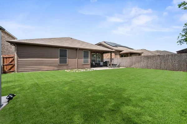 $325,000 | 1004 Brownford Drive, Fort Worth, TX 76028