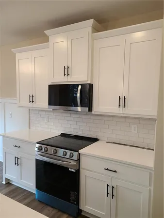 $315,000 | 2212 Pemberton Drive, Harrisonville, MO 64701