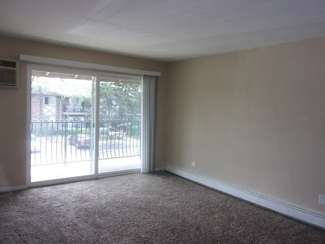 $185,000 | 9-s110 S Frontage Road, Unit 205, Darien, IL 60527