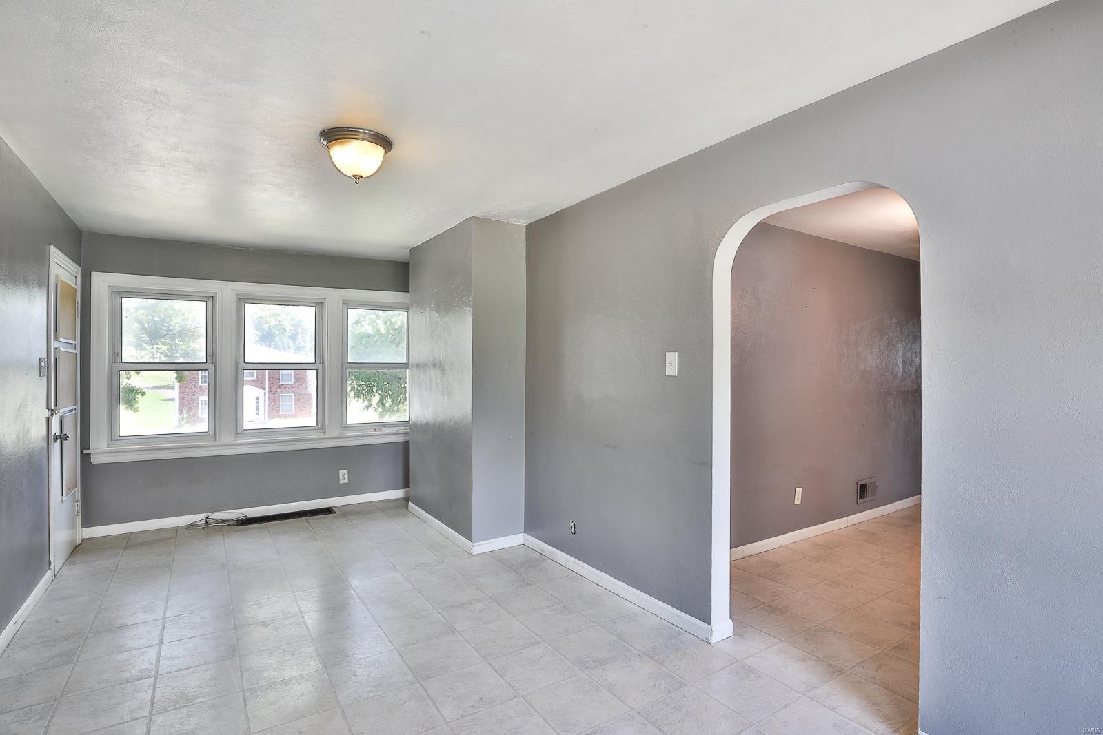 1298 Reavis Barracks Road St. Louis, MO 63125 - Photo 13 of 25 Gallery Image 13