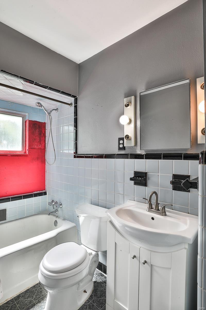 1298 Reavis Barracks Road St. Louis, MO 63125 - Photo 19 of 25 Gallery Image 19
