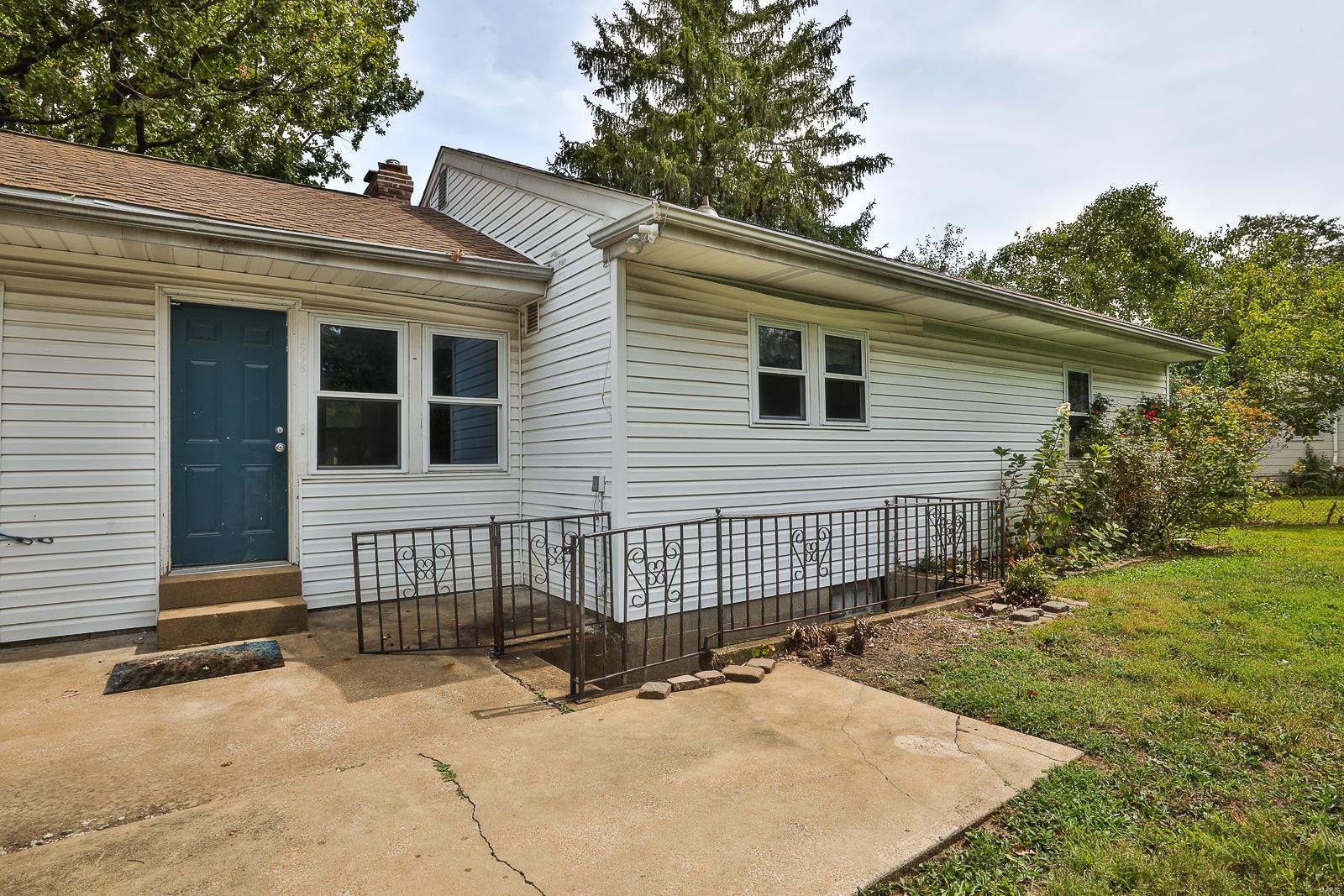1298 Reavis Barracks Road St. Louis, MO 63125 - Photo 24 of 25 Gallery Image 24