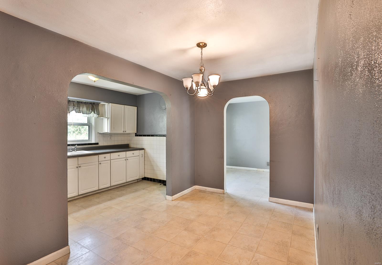 1298 Reavis Barracks Road St. Louis, MO 63125 - Photo 7 of 25 Gallery Image 7