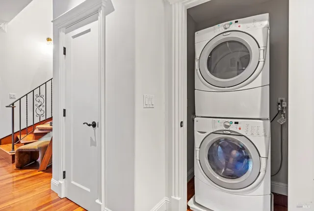 a view of an outdoor space