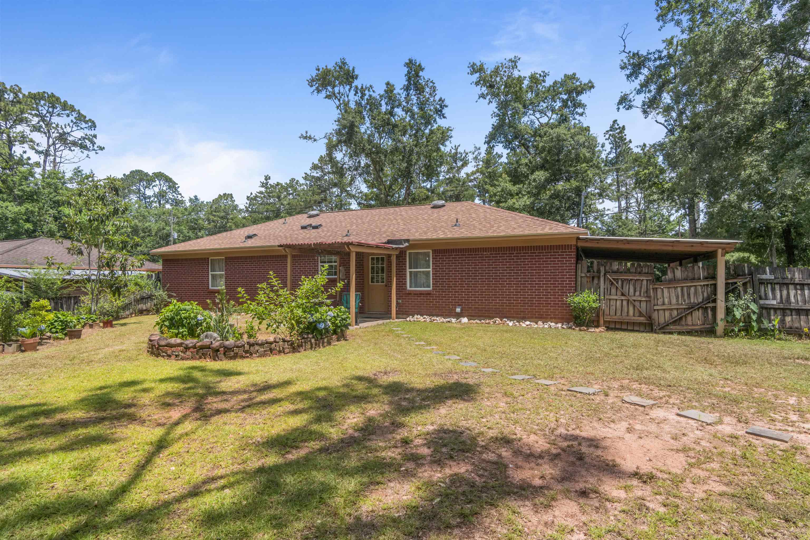 824 East Laurel Avenue Foley, AL 36535 - Photo 2 of 25