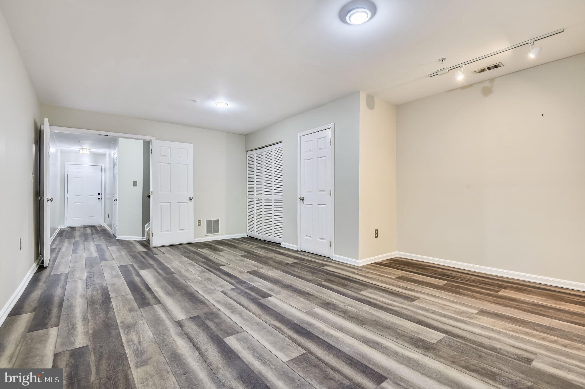 21 Bank Spring Court Owings Mills, MD 21117 - Photo 2 of 31 Family Room (Entry Level)