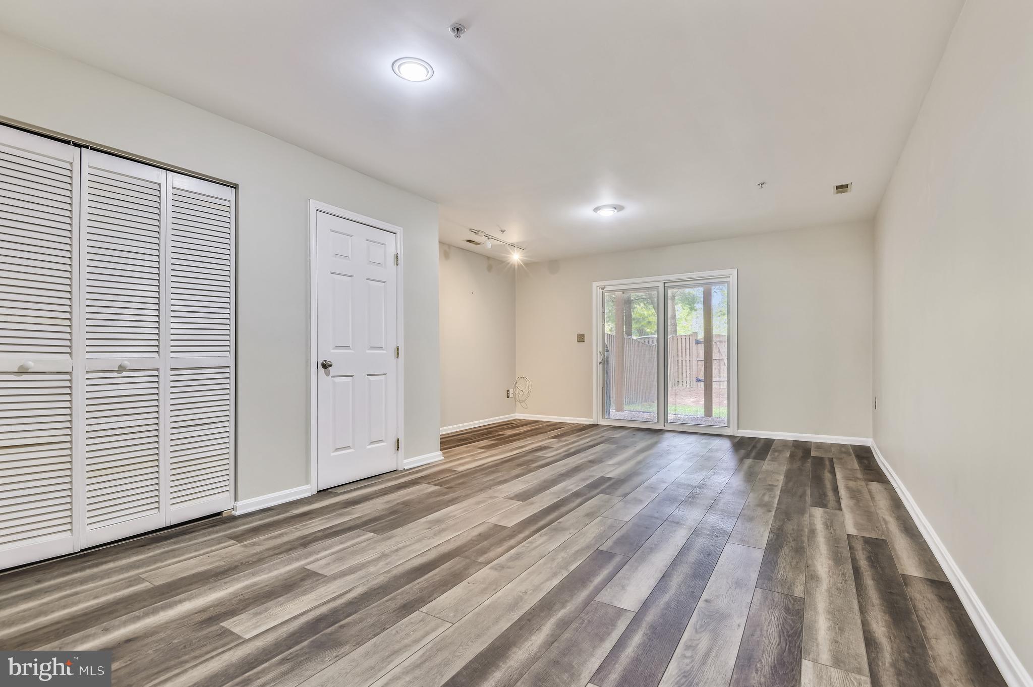 21 Bank Spring Court Owings Mills, MD 21117 - Photo 3 of 31 Family Room (Entry Level)