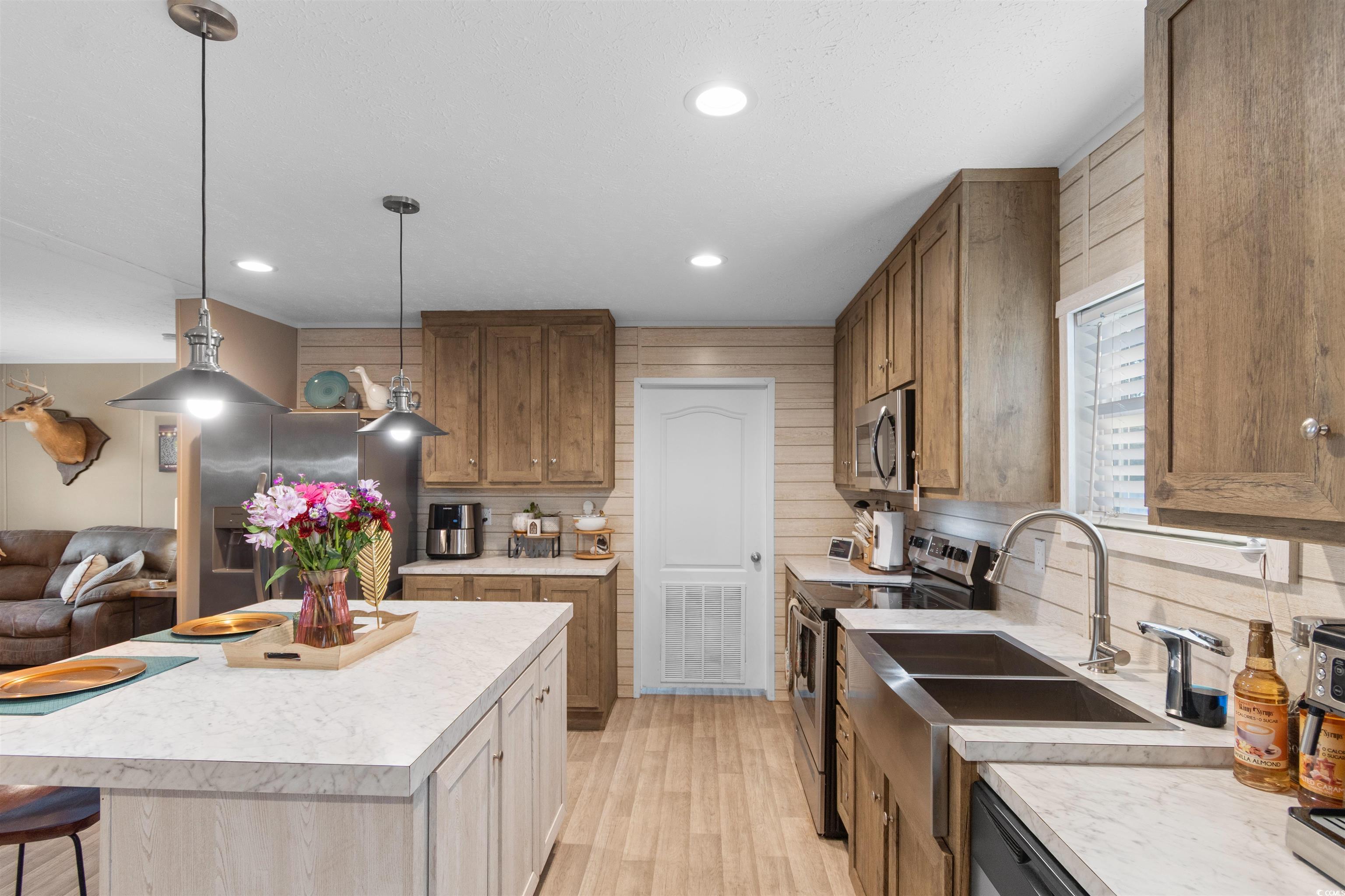 4635 Enoch Road Conway, SC 29526 - Photo 4 of 40