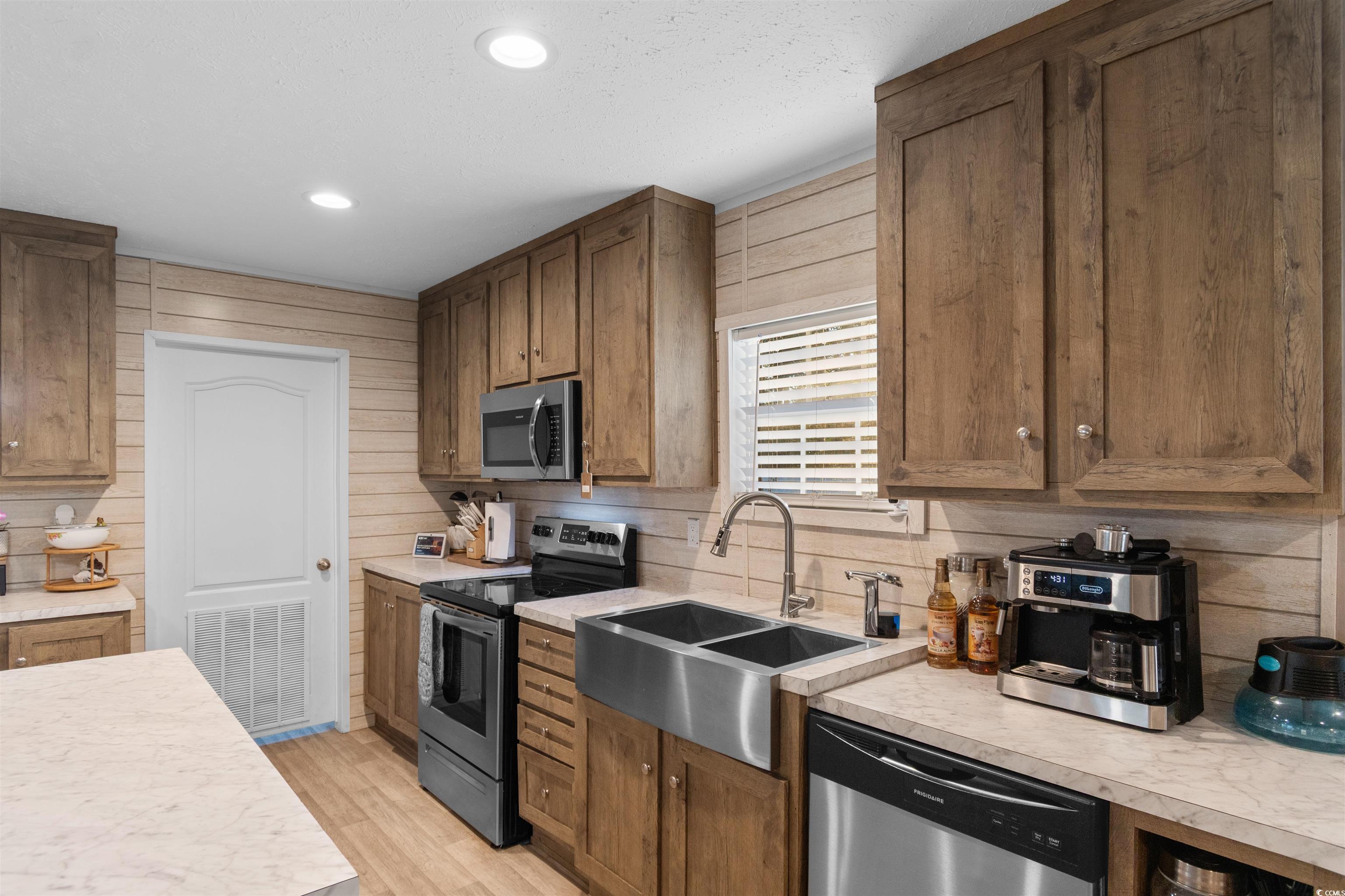 4635 Enoch Road Conway, SC 29526 - Photo 5 of 40