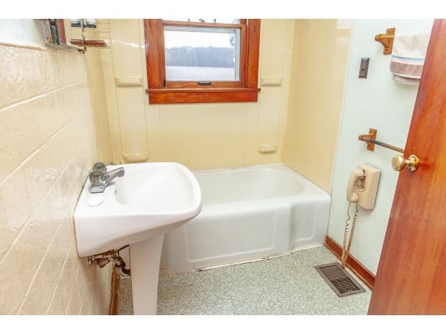 17410 A Madden Road Churubusco, IN 46723 - Photo 23 of 36 Gallery Image 23