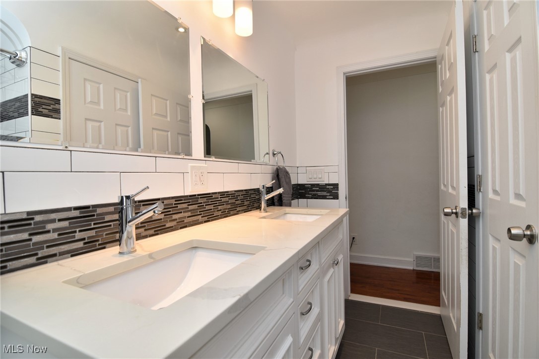 10696 Ridge Road North Royalton, OH 44133 - Photo 16 of 31