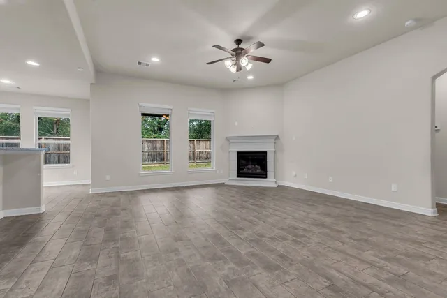 $399,900 | 2739 Barrington Branch Drive, Spring, TX 77373