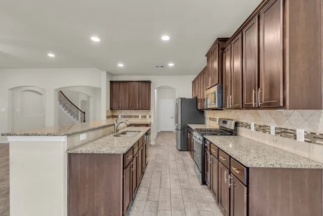 $399,900 | 2739 Barrington Branch Drive, Spring, TX 77373