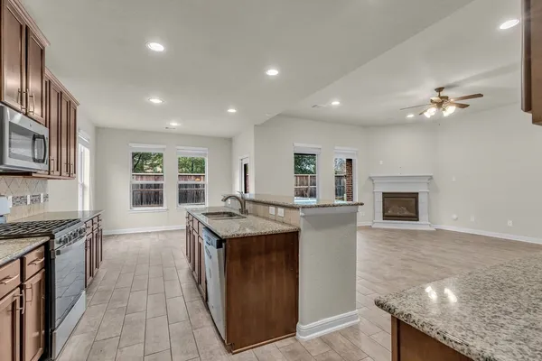 $389,900 | 2739 Barrington Branch Drive, Spring, TX 77373