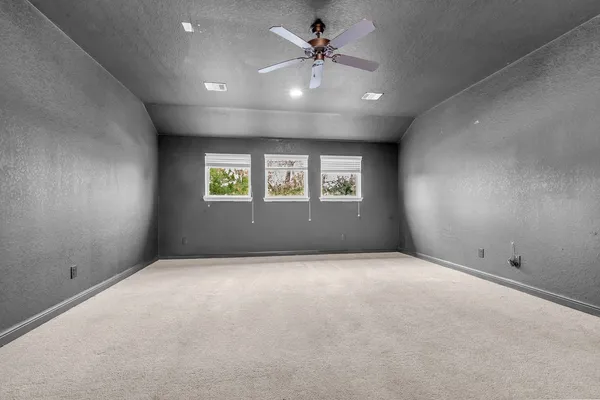 $389,900 | 2739 Barrington Branch Drive, Spring, TX 77373