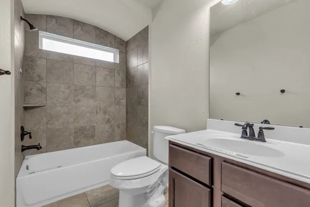 $399,900 | 2739 Barrington Branch Drive, Spring, TX 77373