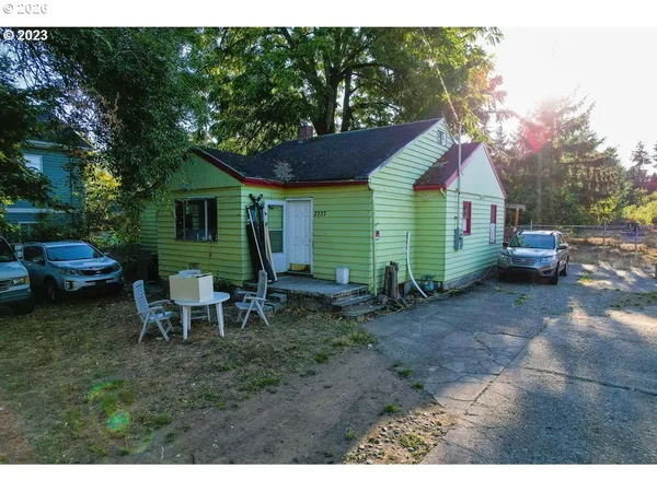 $875,000 | 2737 Southeast 115th Avenue, Portland, OR 97266